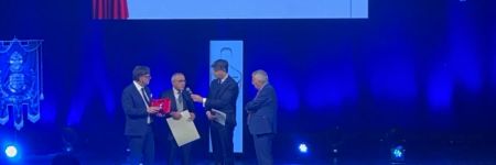 La Camera di Commercio di Catanzaro premia la Raffaele S.p.A. tra “Le imprese più longeve e di successo” durante la XX^ Edizione del Premio Fedeltà al Lavoro e al Progresso Economico